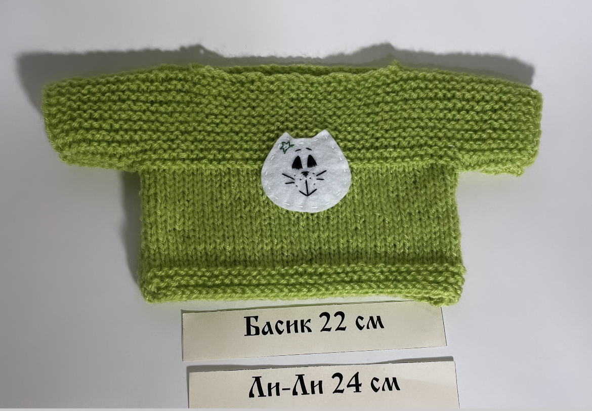 Очень красивый свитер. Зеленый с котиком (22,24)